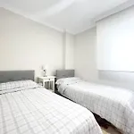 Holidays2malaga Tomas De Echeverria 150 Mts To Beach & High Speed Wifi & Parking 公寓