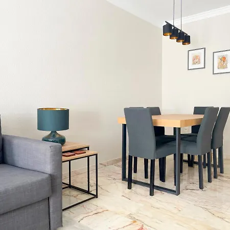 Holidays2malaga Tomas De Echeverria 150 Mts To Beach & High Speed Wifi & Parking 公寓 *