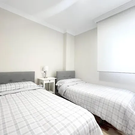 Holidays2malaga Tomas De Echeverria 150 Mts To Beach & High Speed Wifi & Parking Apartament