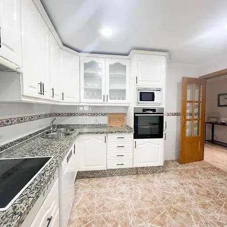 Holidays2malaga Tomas De Echeverria 150 Mts To Beach & High Speed Wifi & Parking * Malaga
