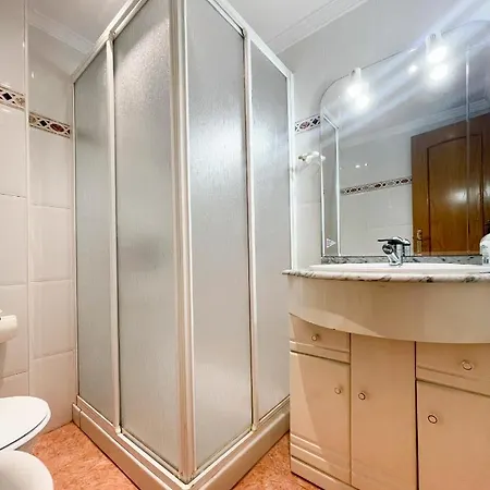 Holidays2malaga Tomas De Echeverria 150 Mts To Beach & High Speed Wifi & Parking Apartament