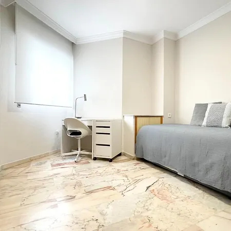 公寓 Holidays2malaga Tomas De Echeverria 150 Mts To Beach & High Speed Wifi & Parking *