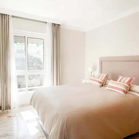 Holidays2malaga Tomas De Echeverria 150 Mts To Beach & High Speed Wifi & Parking